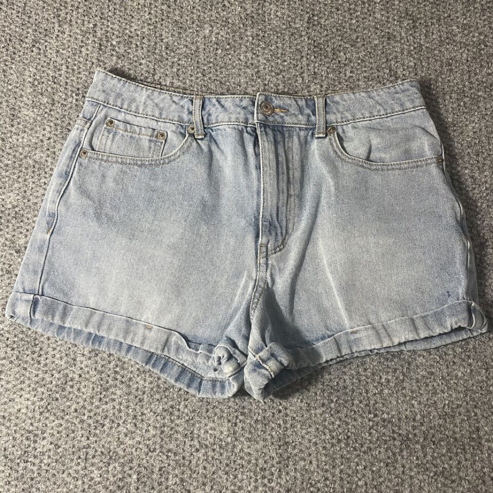 Forever 21 Shorts High Rise Mom Jeans Classic Summer Cuffed Casual Y2K Adult 28